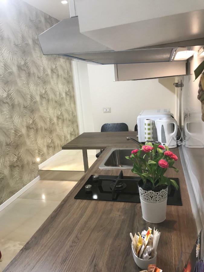 Aquila House Bed & Breakfast Катания Екстериор снимка