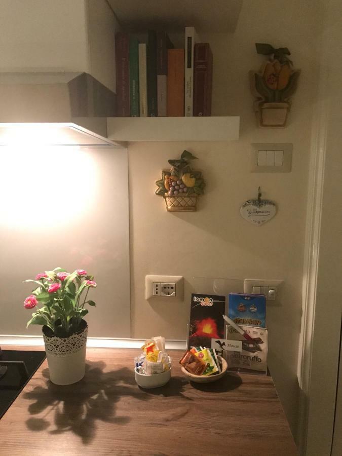 Aquila House Bed & Breakfast Катания Екстериор снимка
